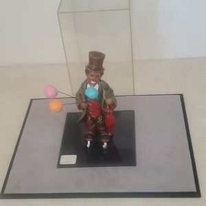 Happy Clown brings smile to Face